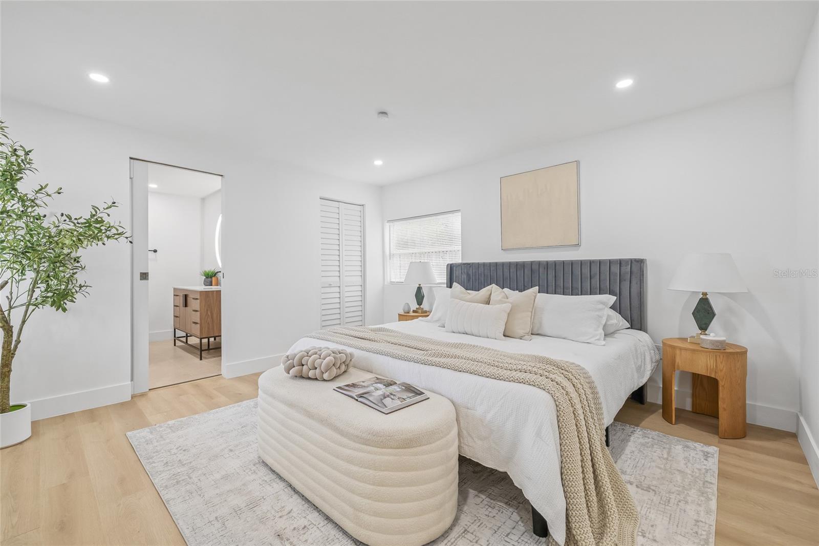 Image 15 of 34 For 4355 3rd Avenue N