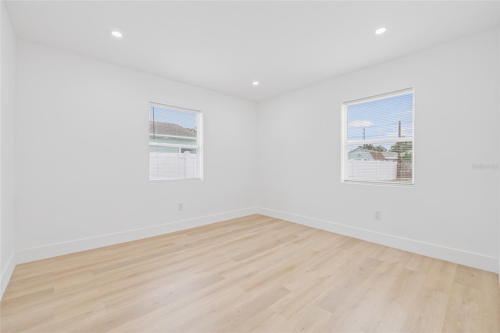 Image 25 of 34 For 4355 3rd Avenue N