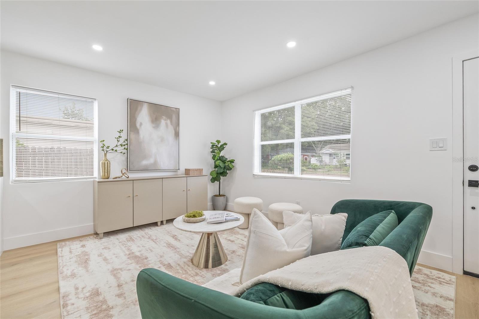 Image 4 of 34 For 4355 3rd Avenue N