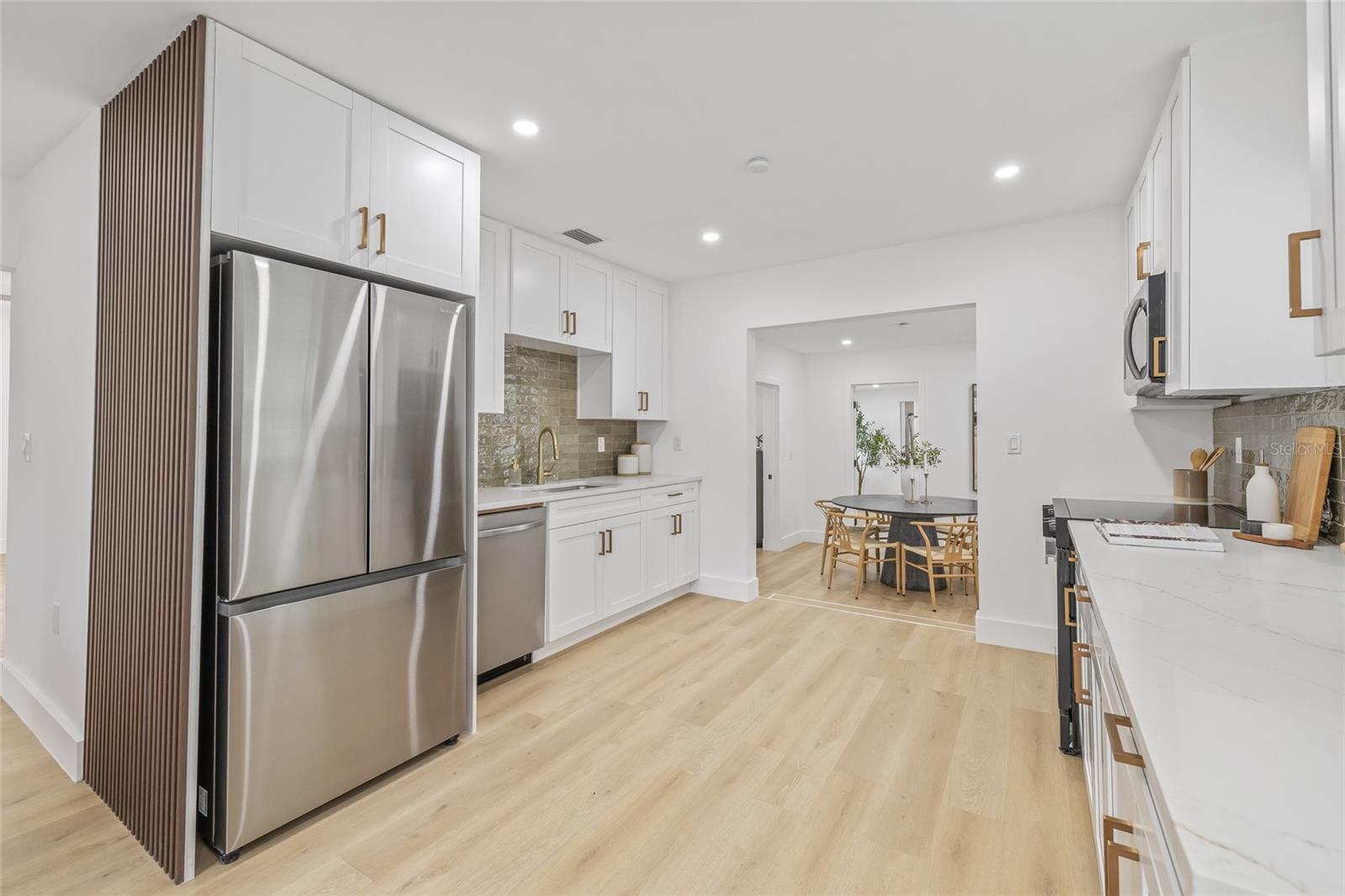 Image 9 of 34 For 4355 3rd Avenue N