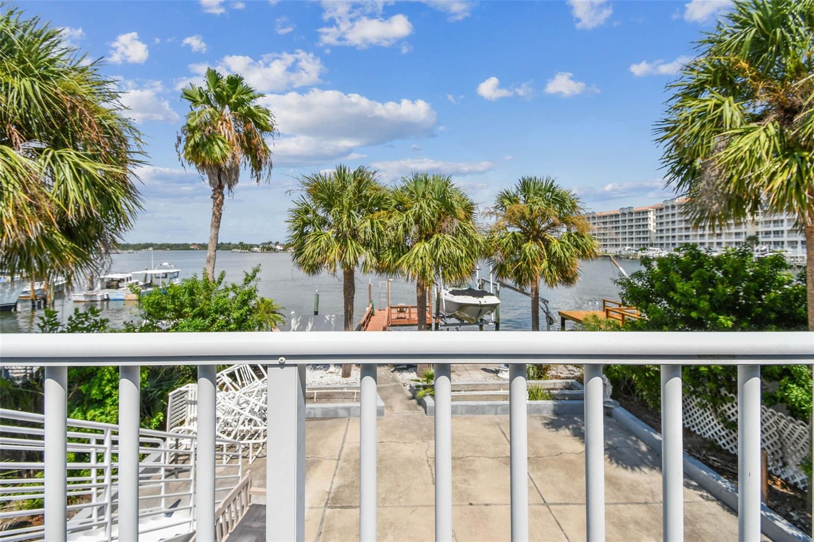Image 15 of 93 For 17729 Gulf Boulevard