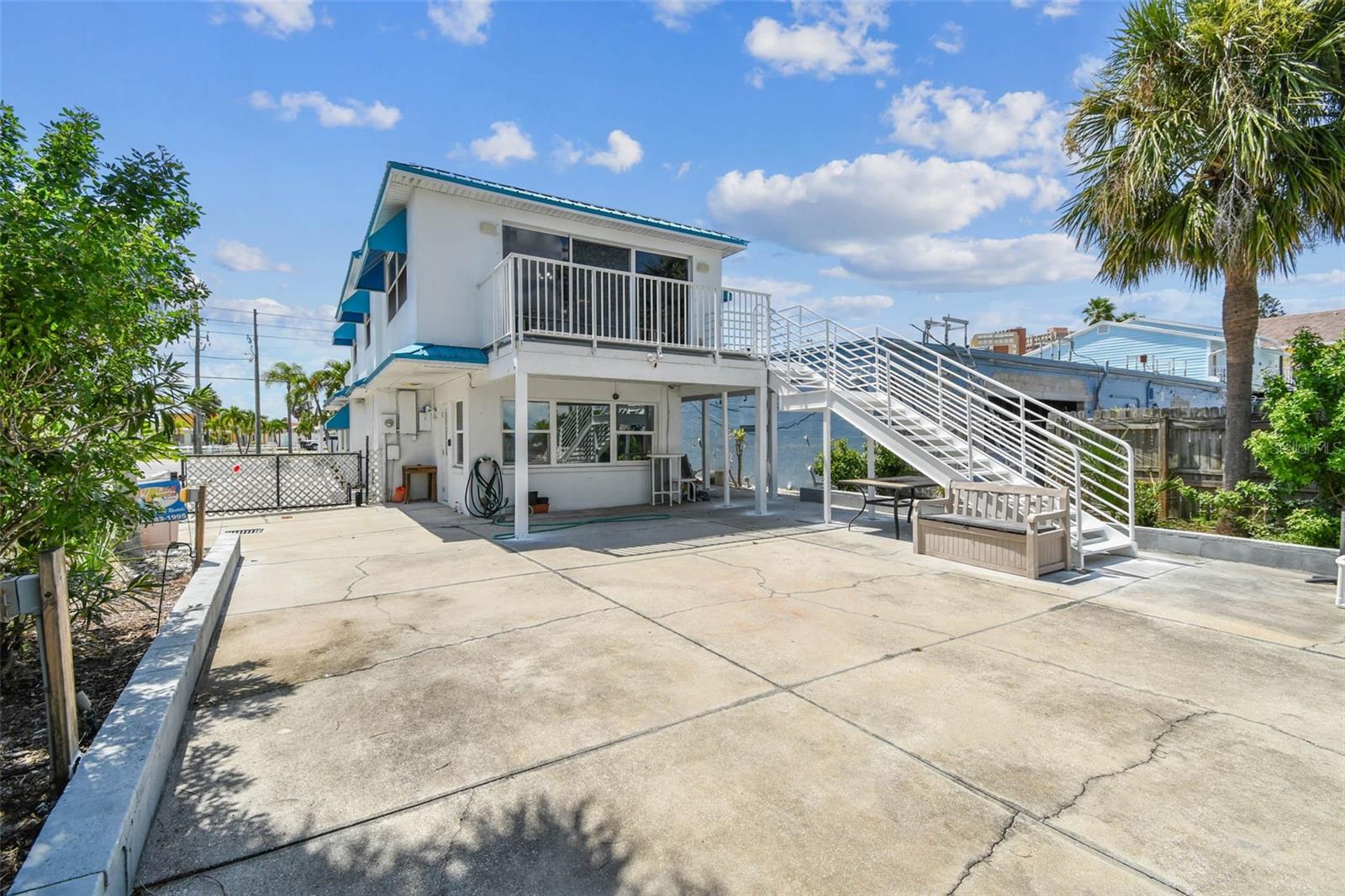 Image 17 of 93 For 17729 Gulf Boulevard