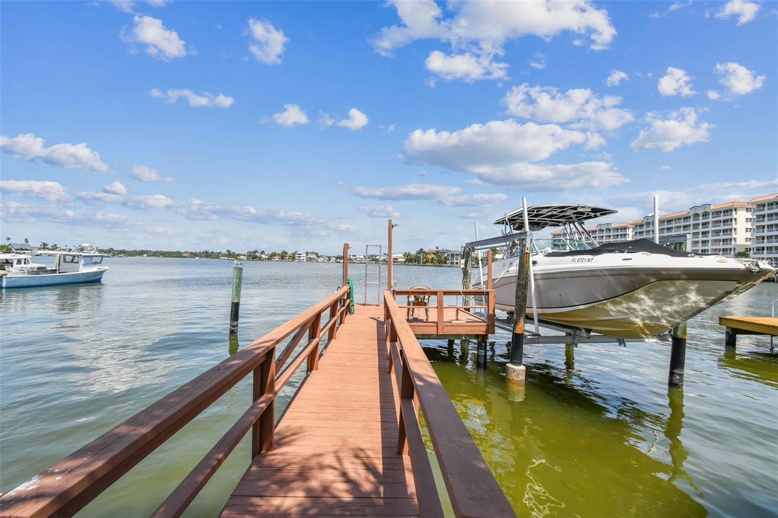 Image 21 of 93 For 17729 Gulf Boulevard