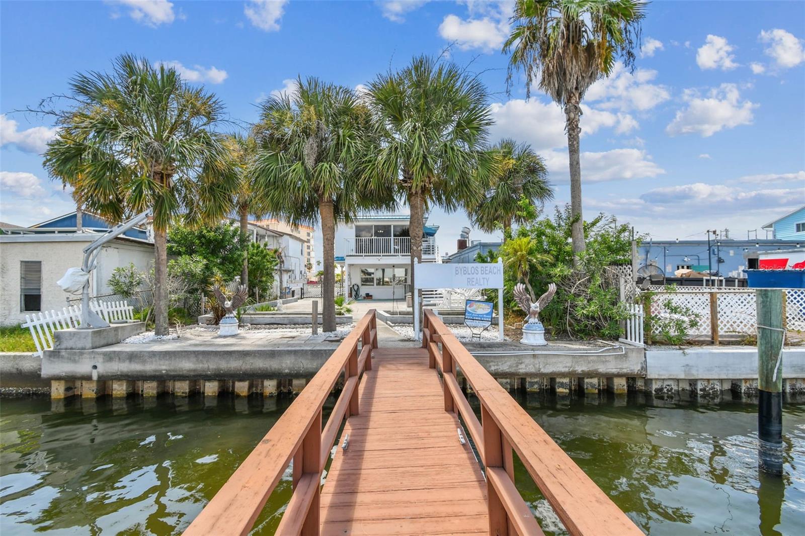 Image 24 of 93 For 17729 Gulf Boulevard