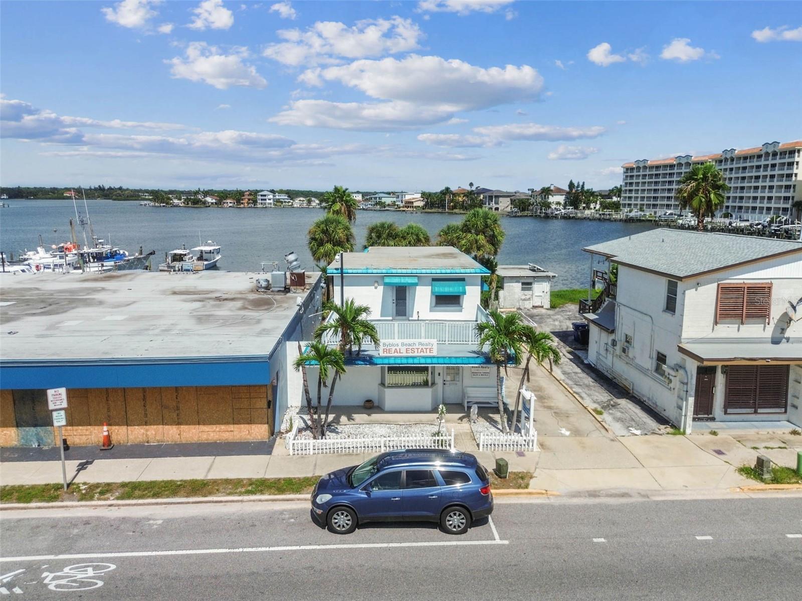 Image 26 of 93 For 17729 Gulf Boulevard