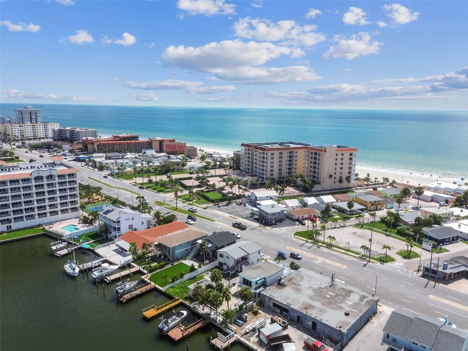 Image 38 of 93 For 17729 Gulf Boulevard