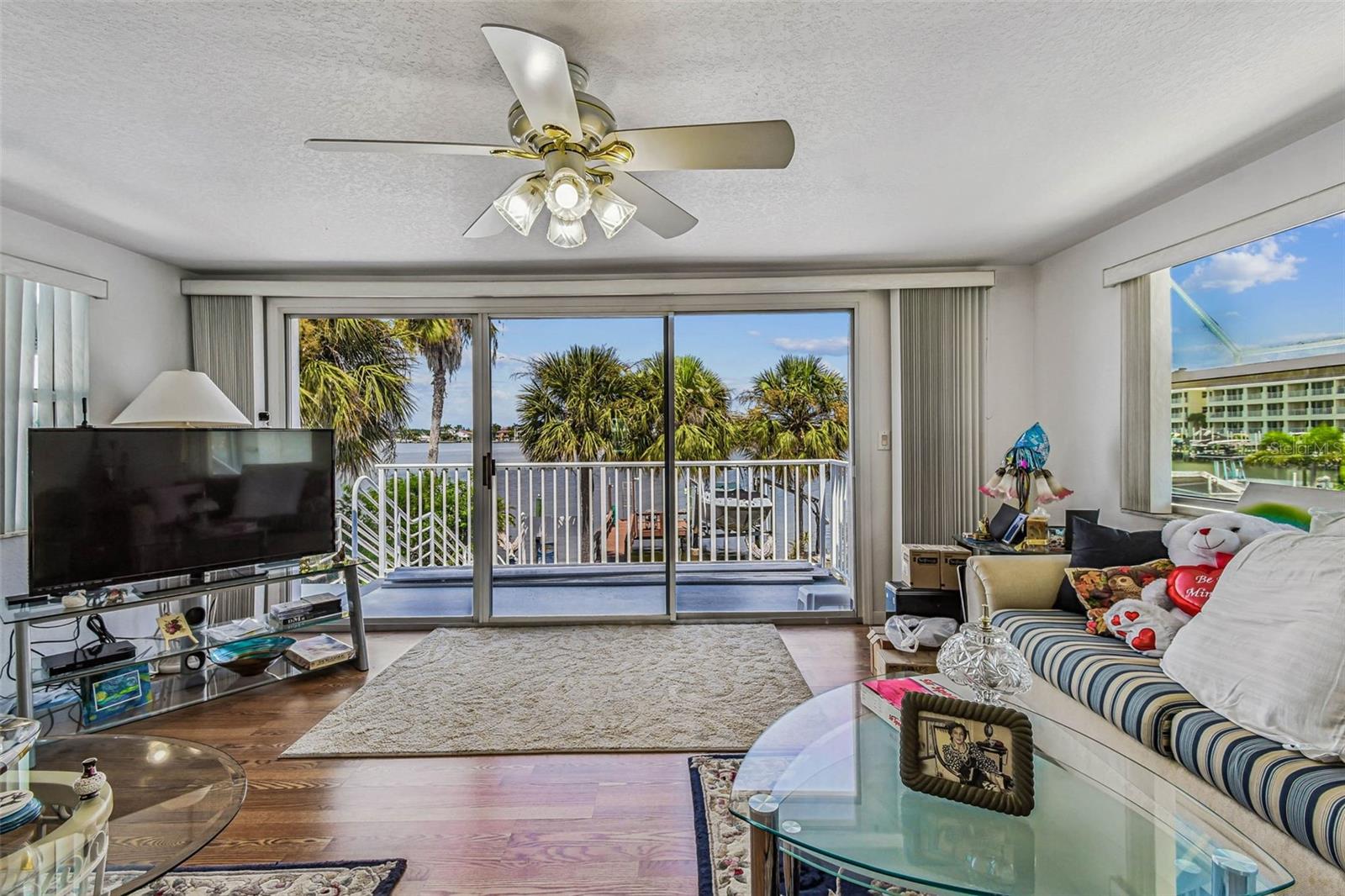 Image 6 of 93 For 17729 Gulf Boulevard