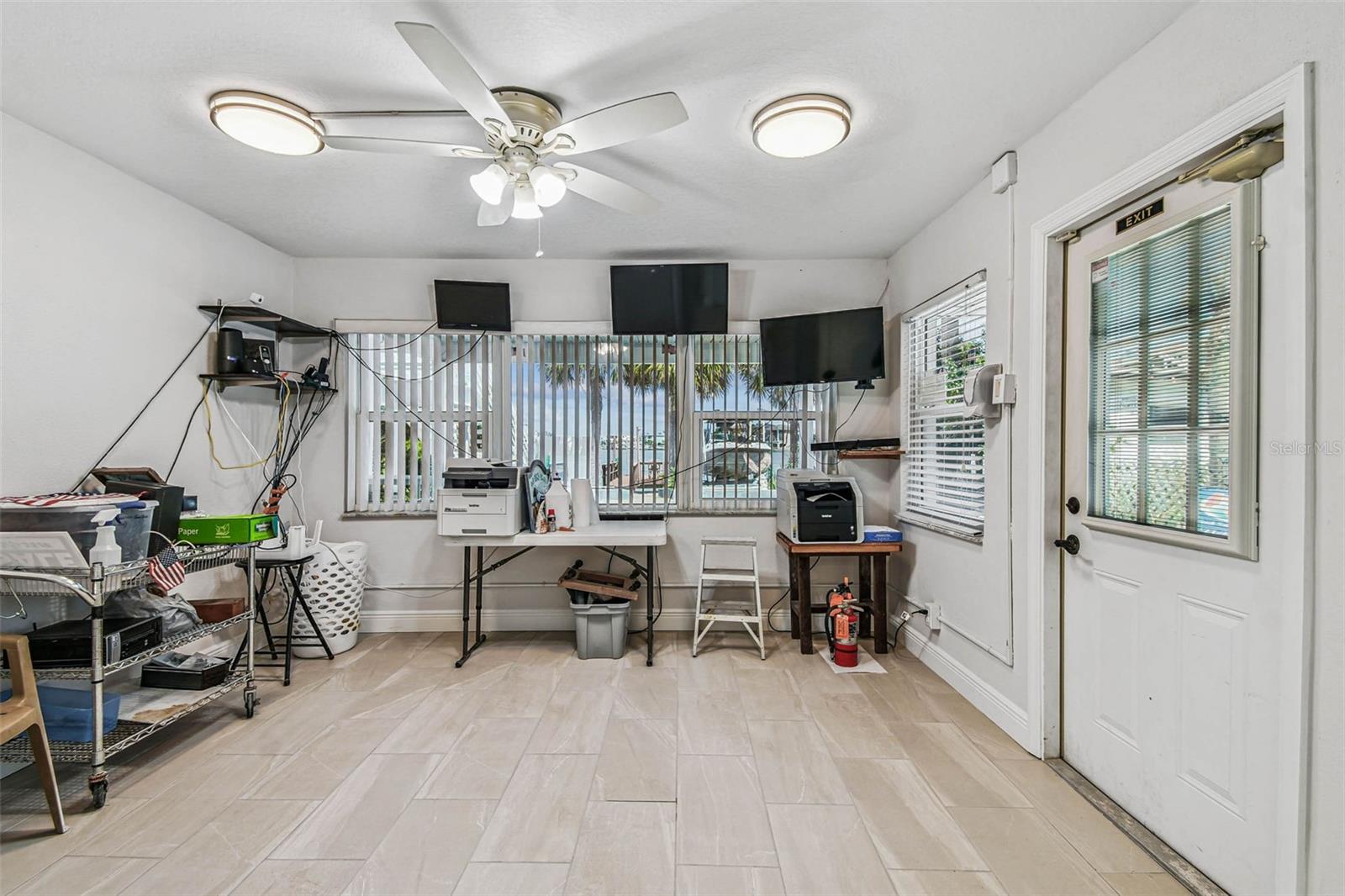 Image 79 of 93 For 17729 Gulf Boulevard
