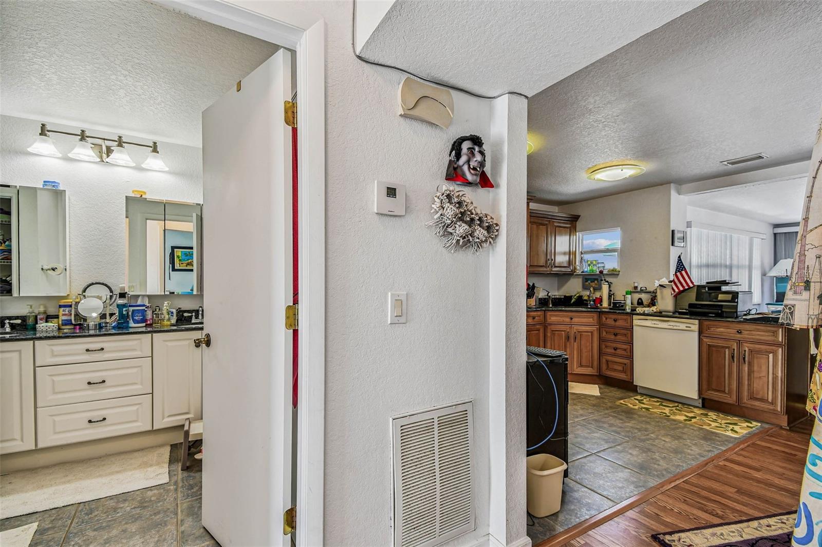 Image 87 of 93 For 17729 Gulf Boulevard