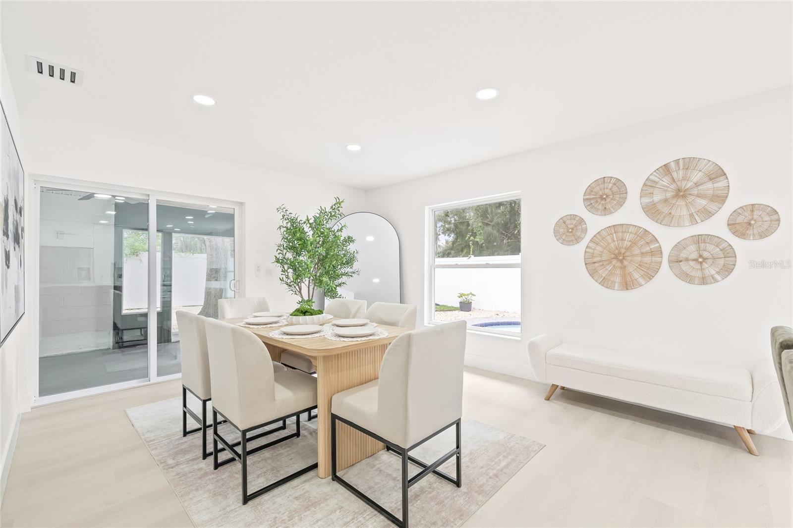 Image 18 of 49 For 4822 Bay Court Avenue