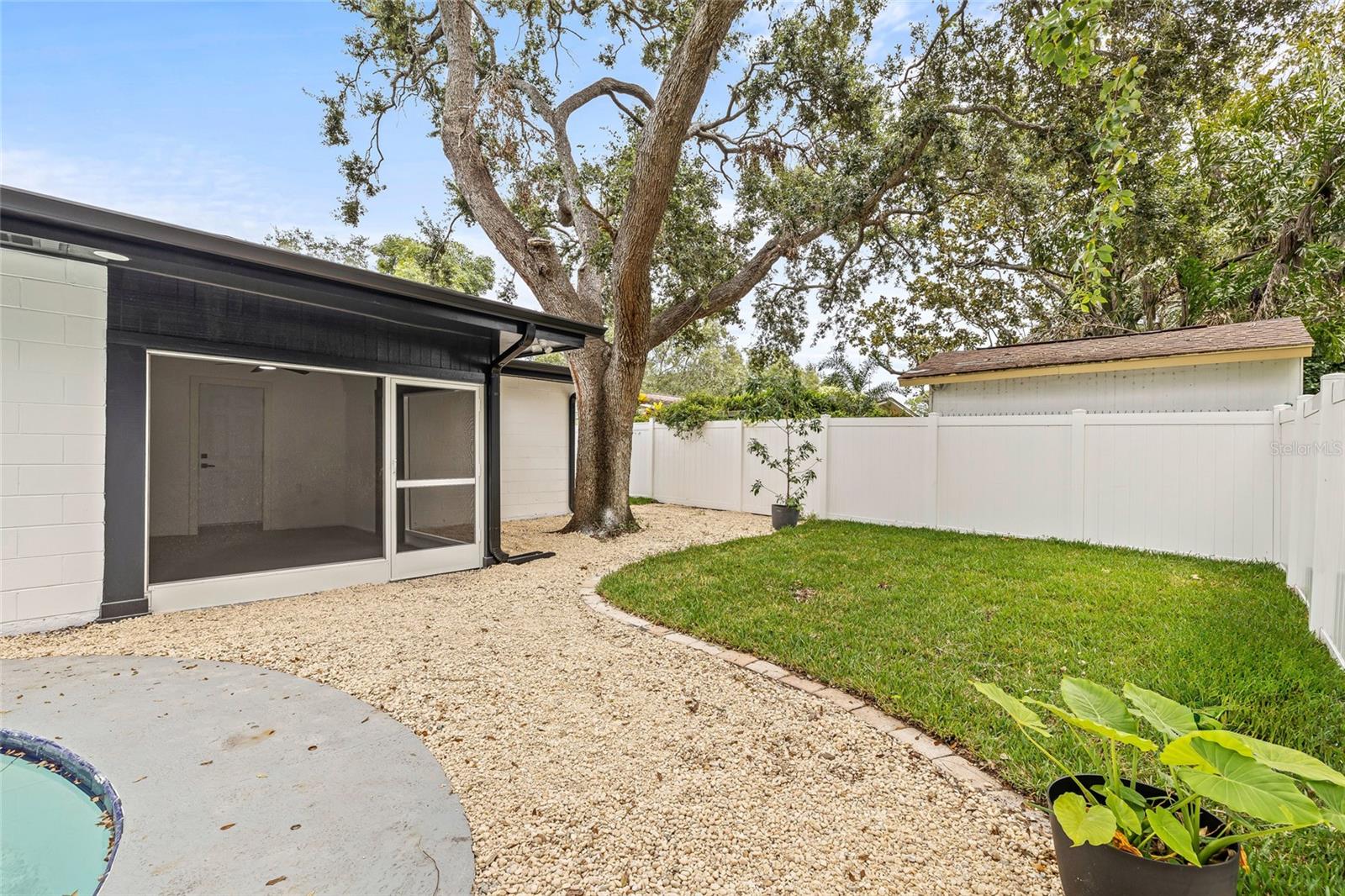 Image 43 of 49 For 4822 Bay Court Avenue
