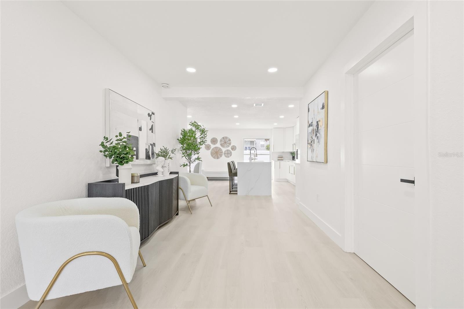 Image 7 of 49 For 4822 Bay Court Avenue