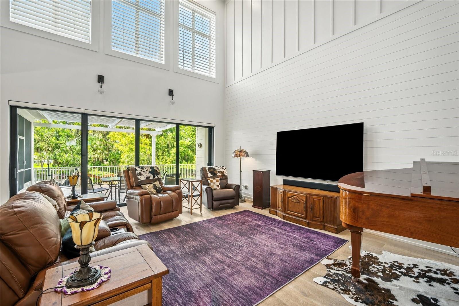 Image 12 of 47 For 8317 Alafia Pointe Drive