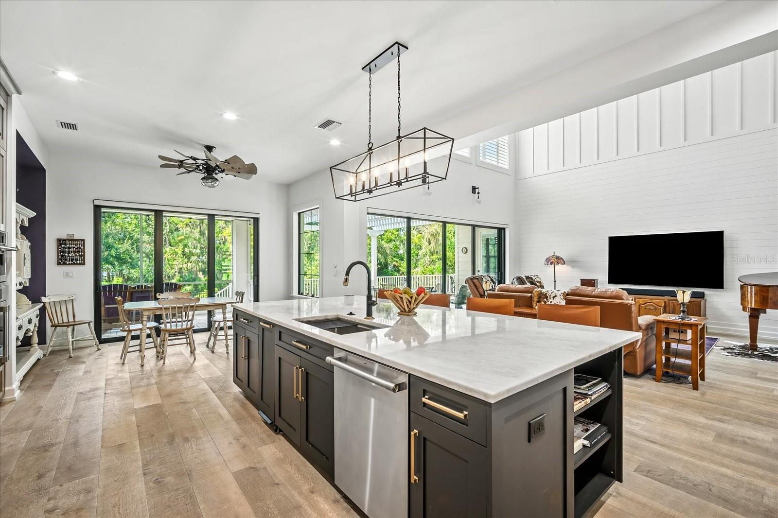 Image 18 of 47 For 8317 Alafia Pointe Drive