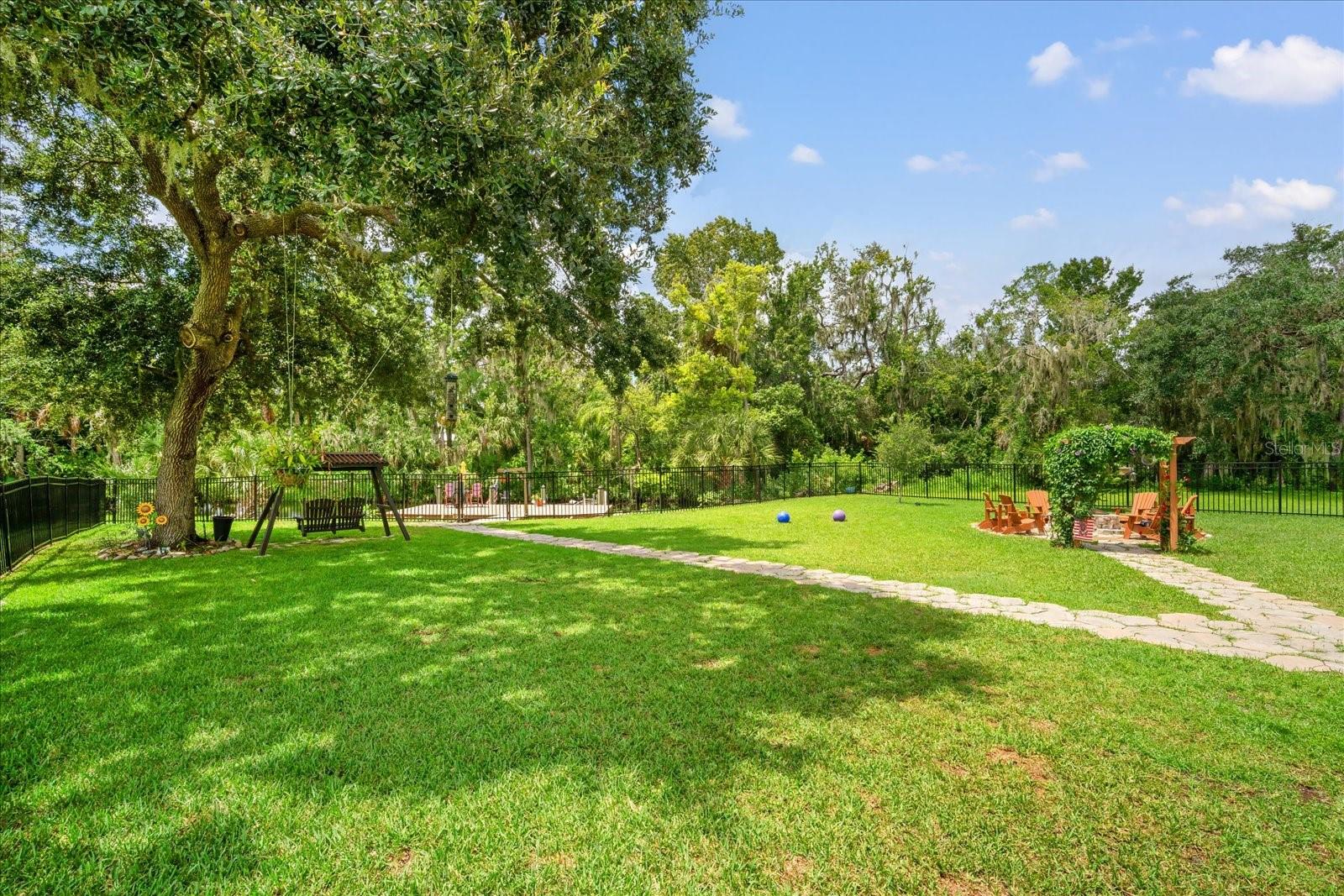 Image 5 of 47 For 8317 Alafia Pointe Drive