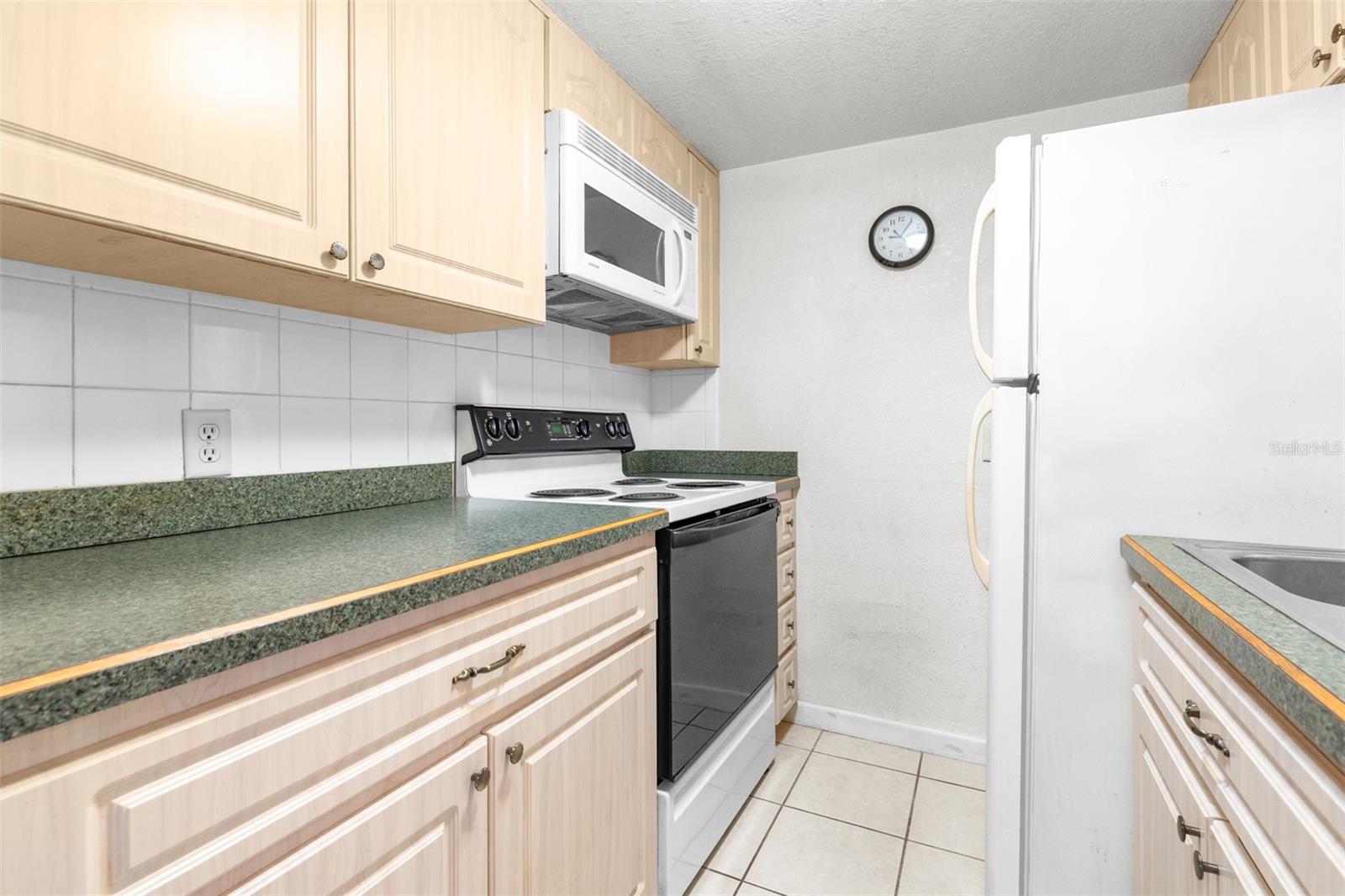 Image 4 of 13 For 4746 Azalea Drive 107