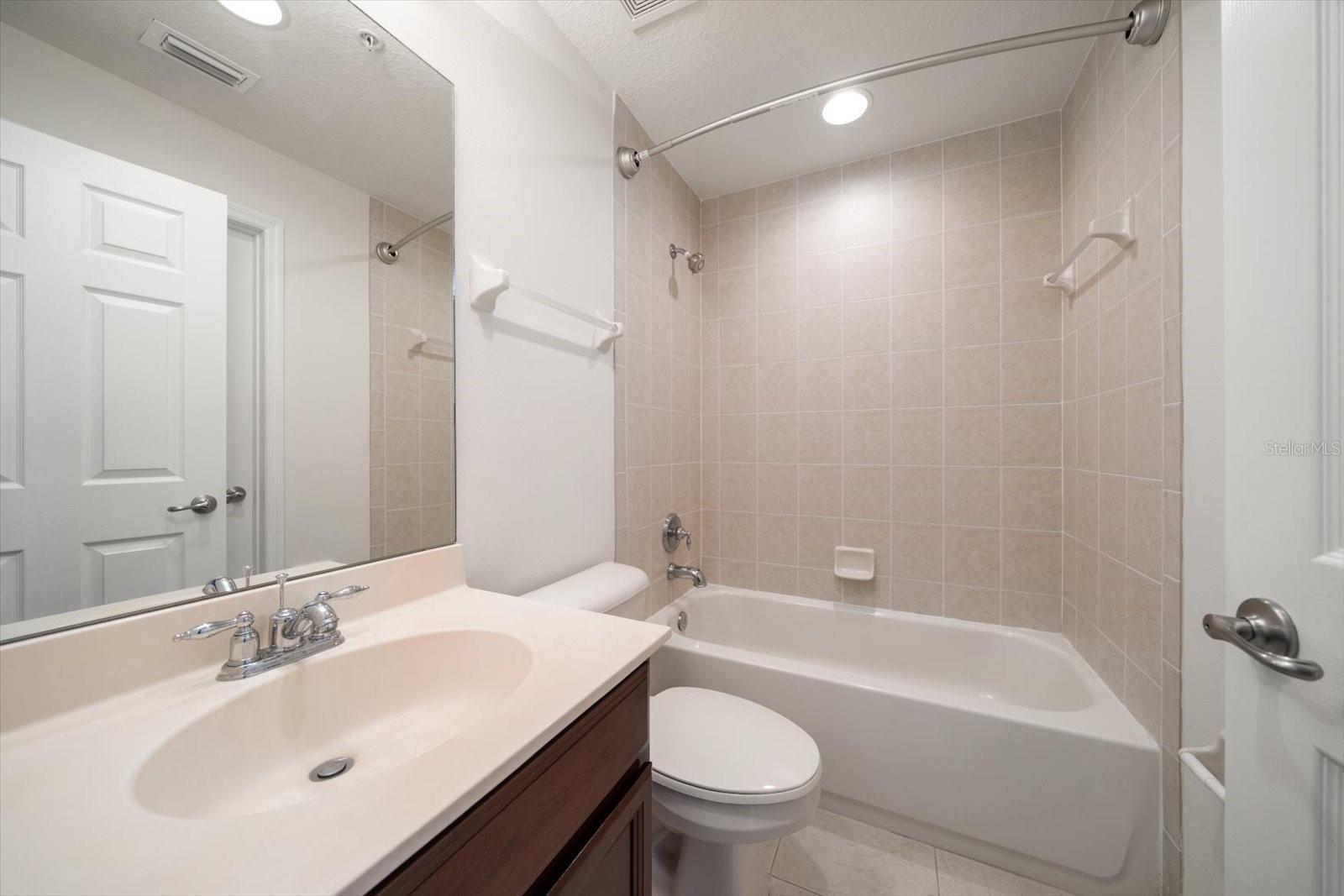 Image 15 of 50 For 7069 Key Haven Road 304