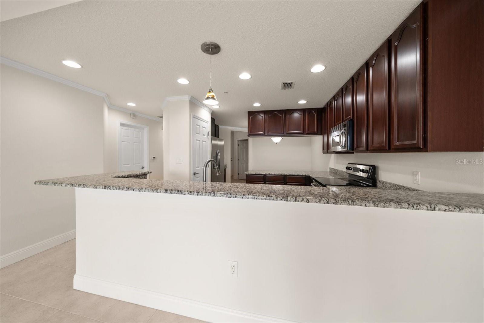 Image 9 of 50 For 7069 Key Haven Road 304
