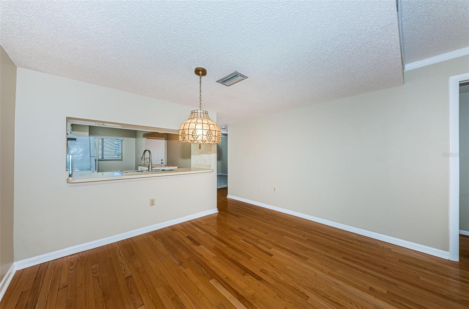 Image 21 of 94 For 103 1st Street E 208