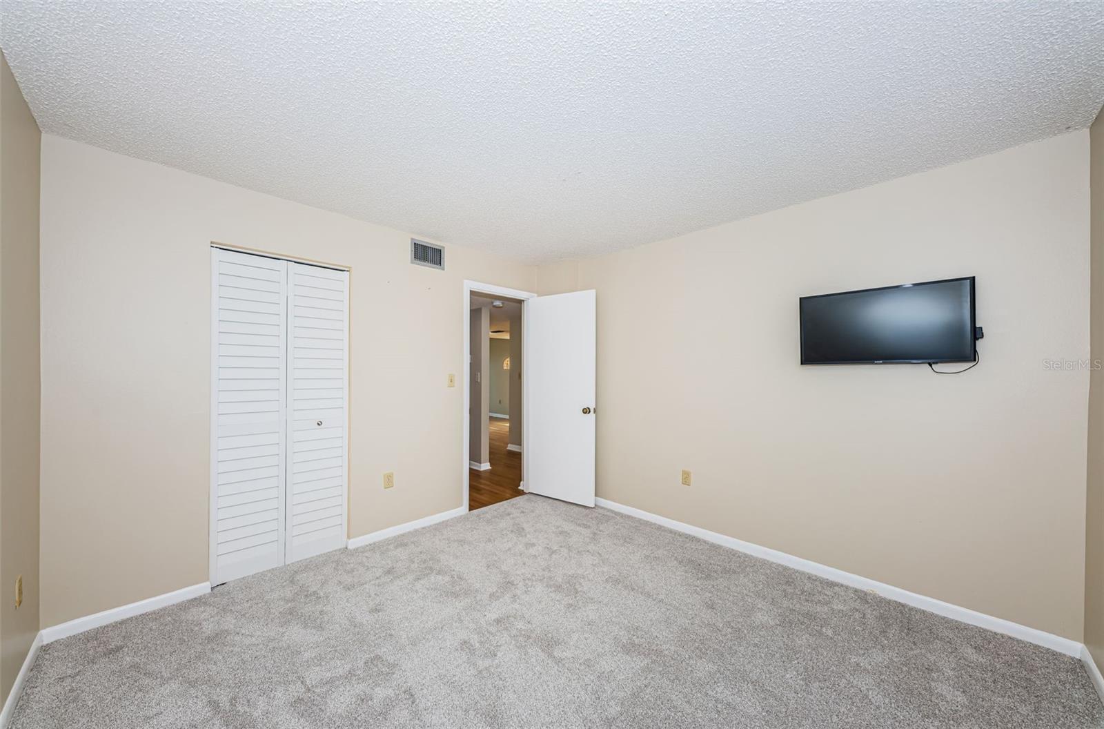 Image 38 of 94 For 103 1st Street E 208