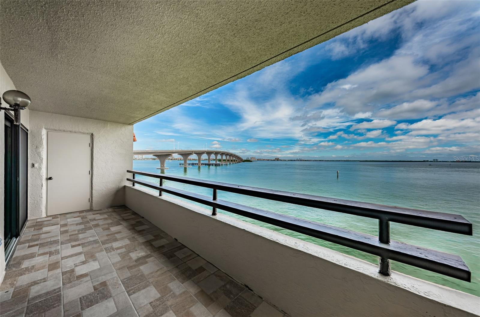 Image 5 of 94 For 103 1st Street E 208