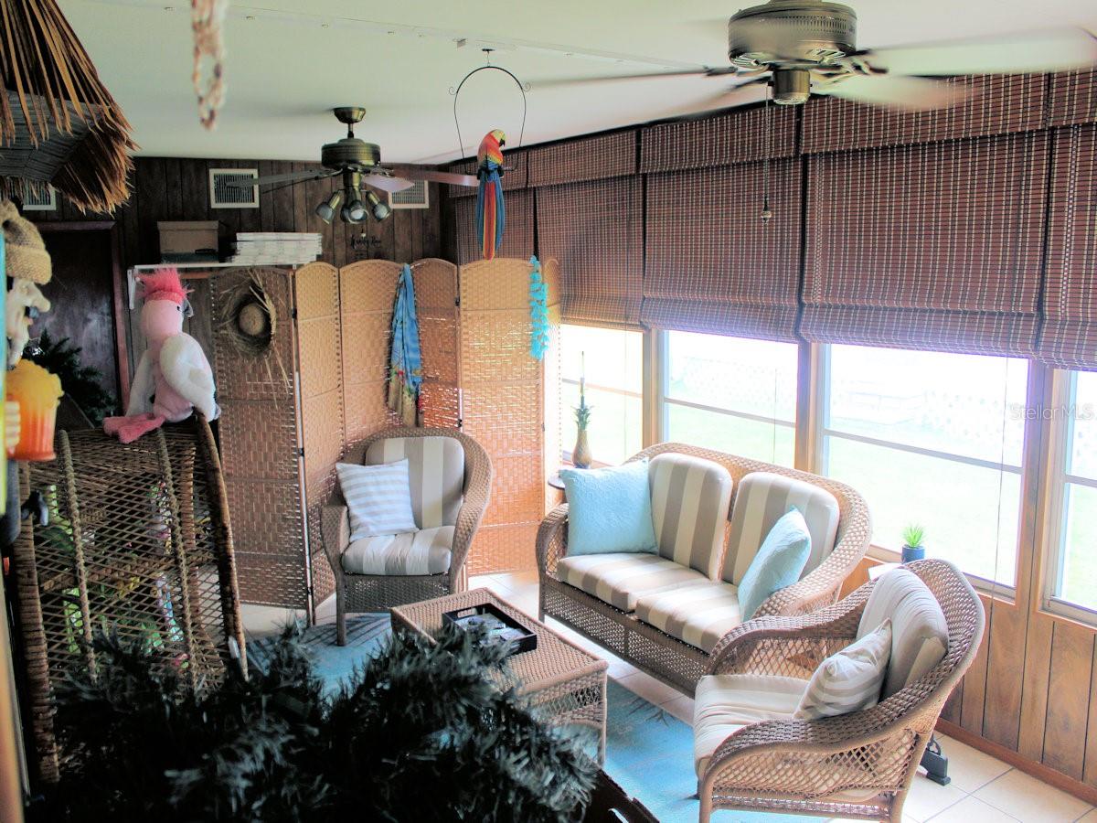 Image 11 of 18 For 140 Pindo Palm Street W