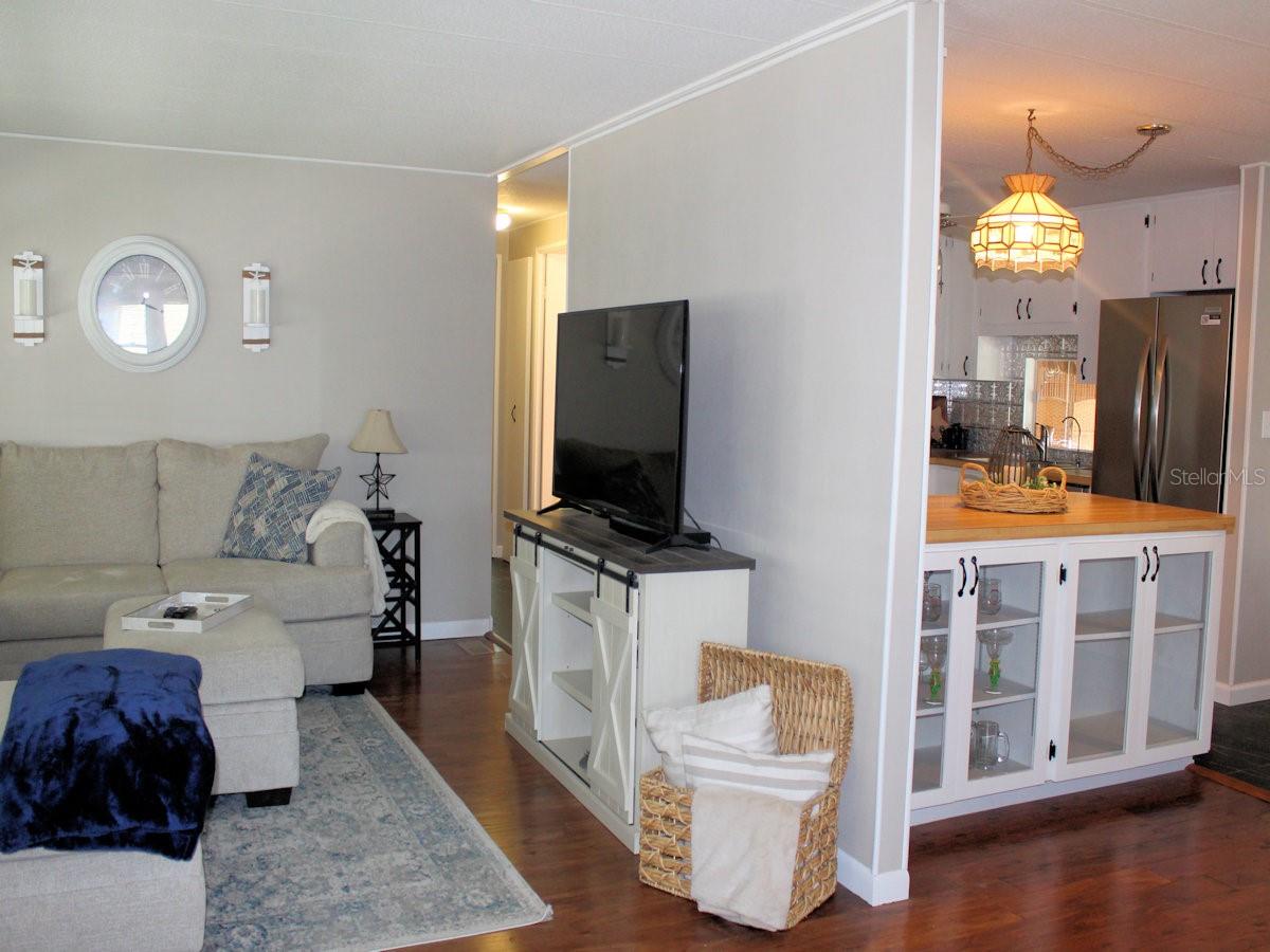 Image 8 of 18 For 140 Pindo Palm Street W