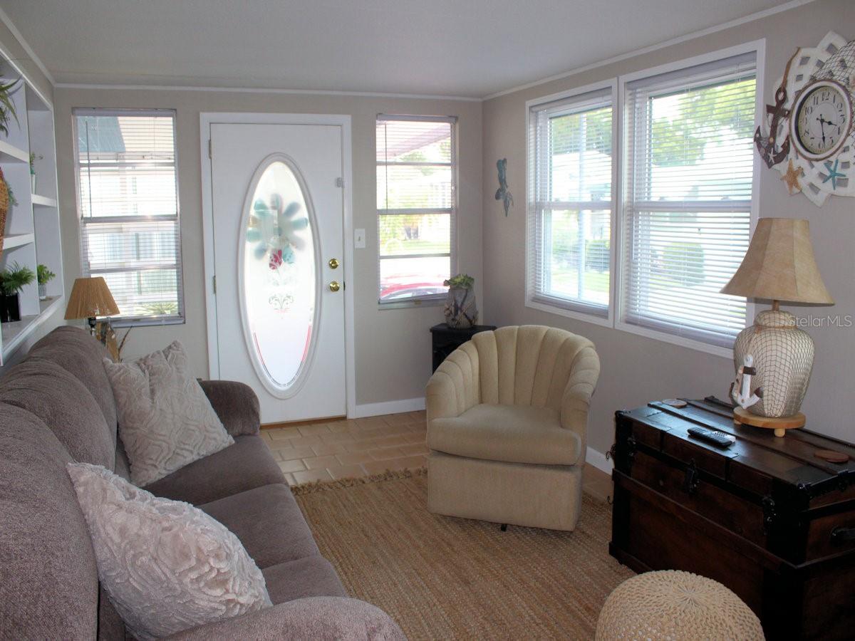 Image 9 of 18 For 140 Pindo Palm Street W