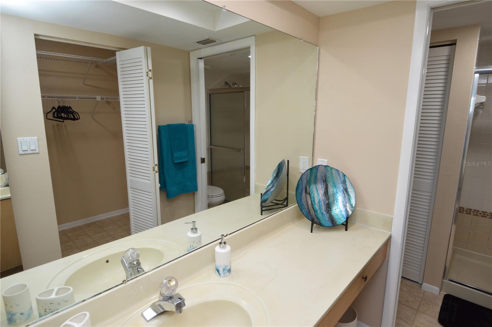 Image 43 of 93 For 1316 Pasadena Avenue S 407