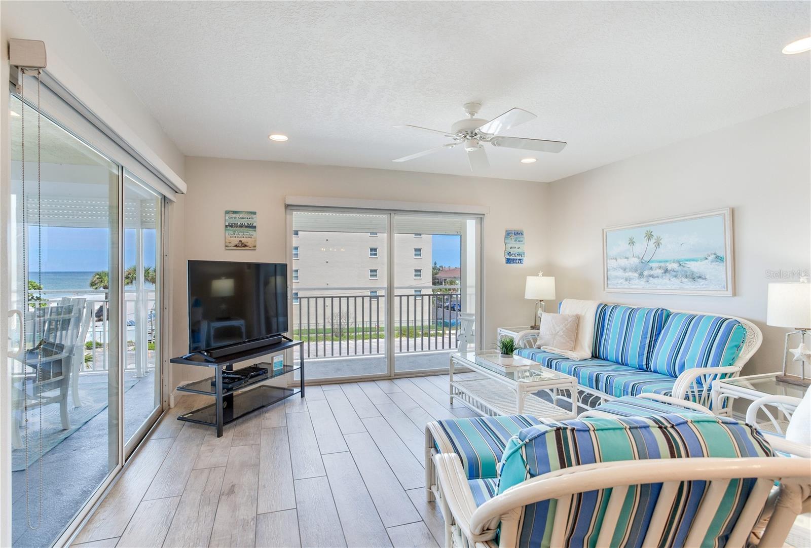 Image 11 of 54 For 17450 Gulf Boulevard 206