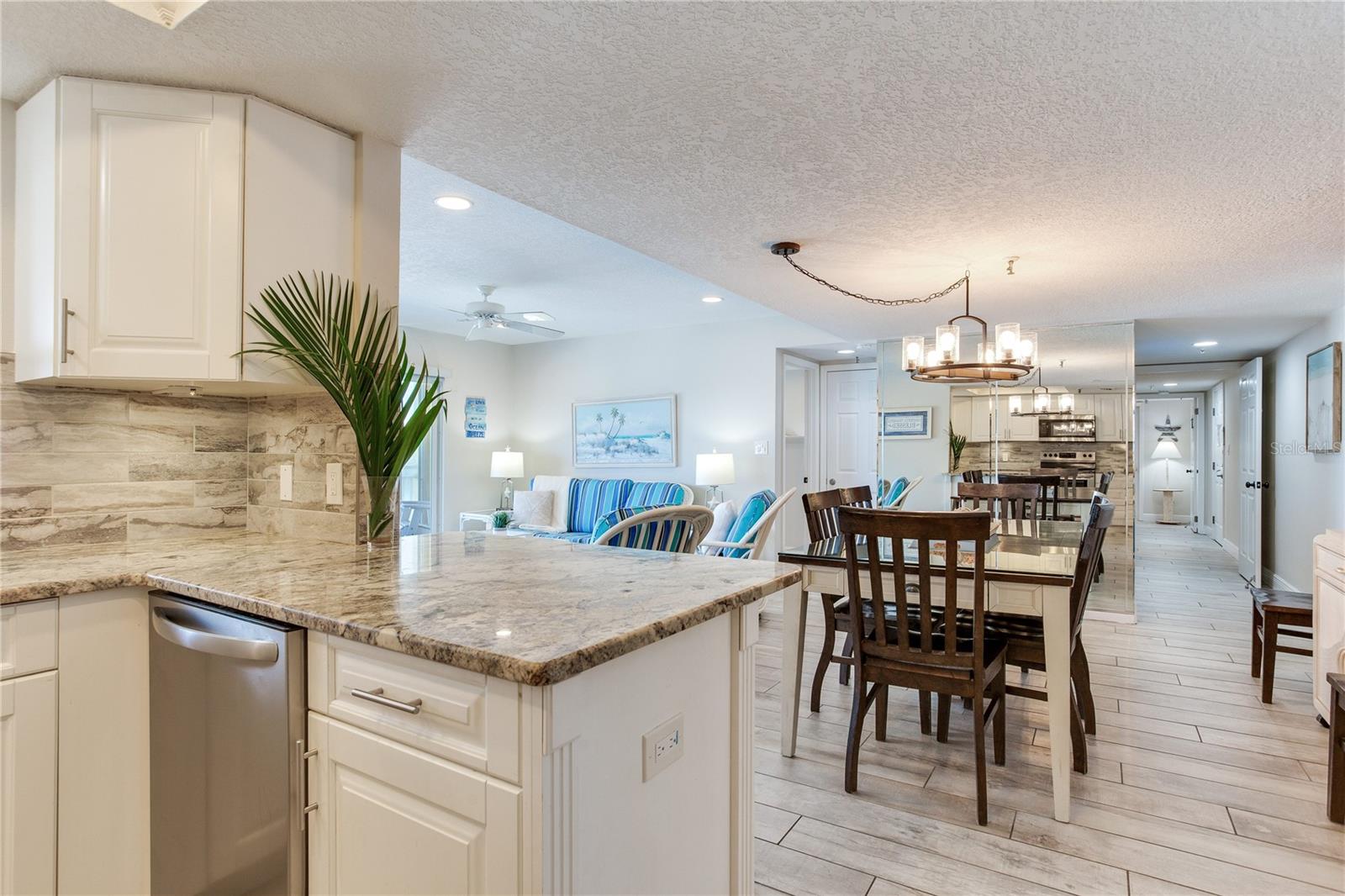 Image 30 of 54 For 17450 Gulf Boulevard 206