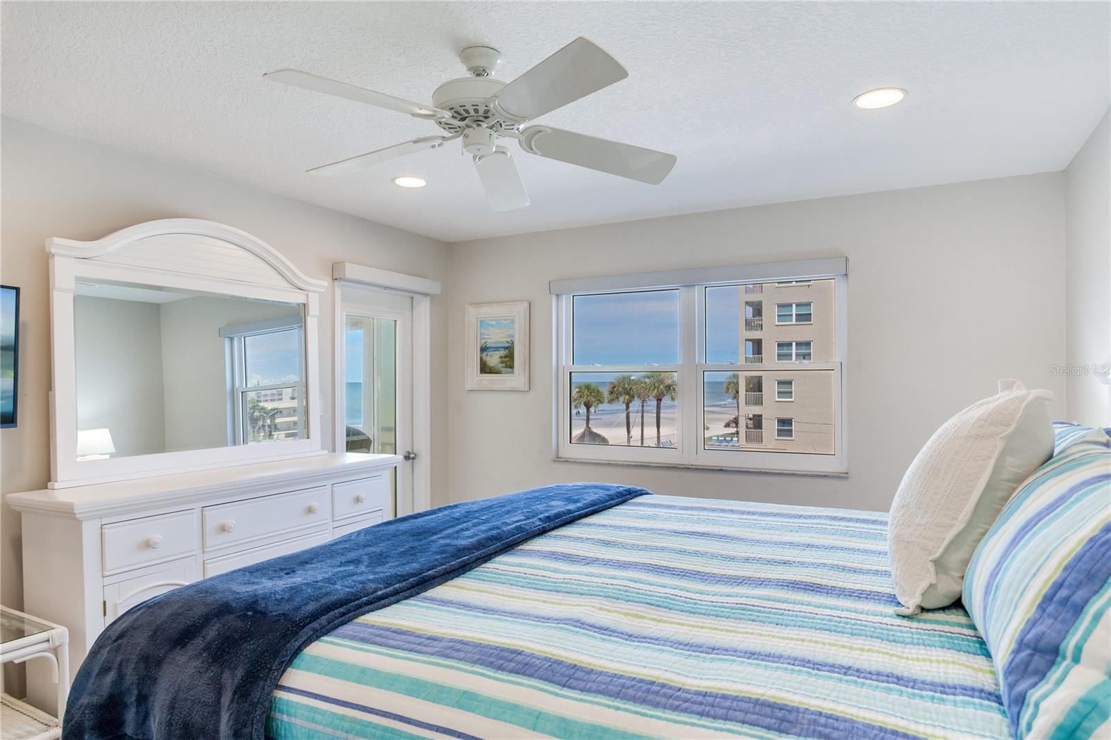Image 36 of 54 For 17450 Gulf Boulevard 206