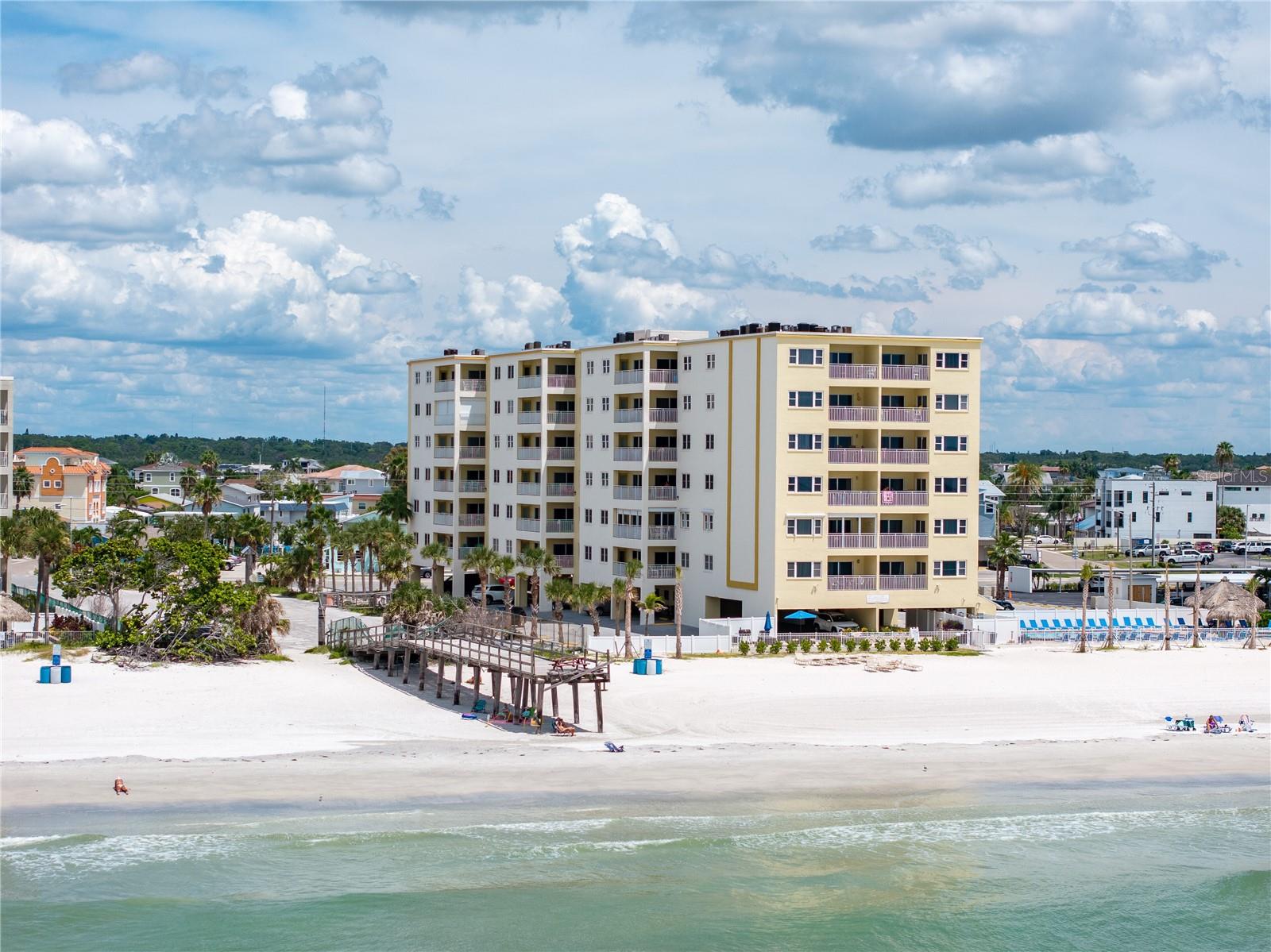 Image 4 of 54 For 17450 Gulf Boulevard 206