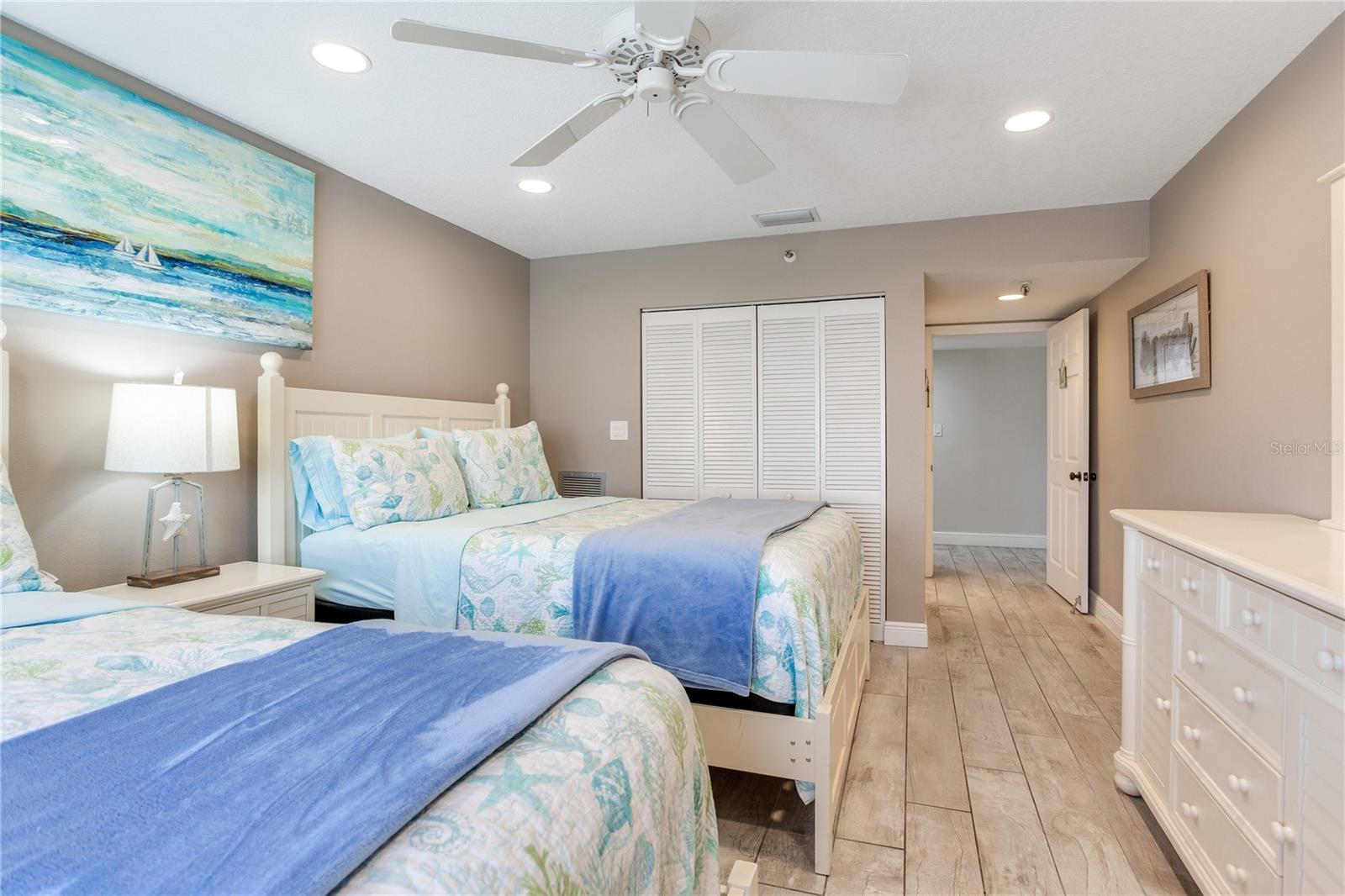 Image 47 of 54 For 17450 Gulf Boulevard 206