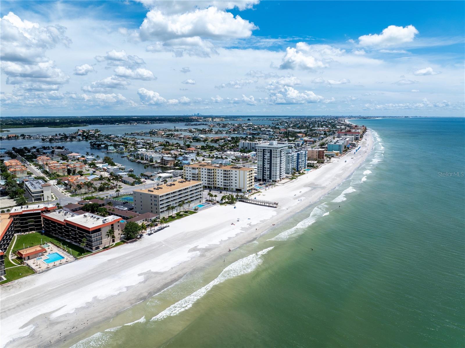 Image 5 of 54 For 17450 Gulf Boulevard 206