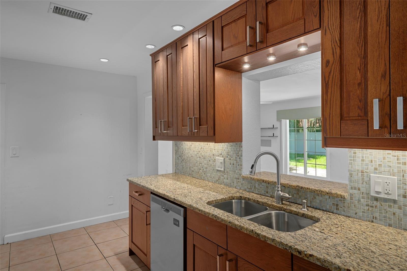 Image 23 of 60 For 1563 Eden Isle Boulevard Ne