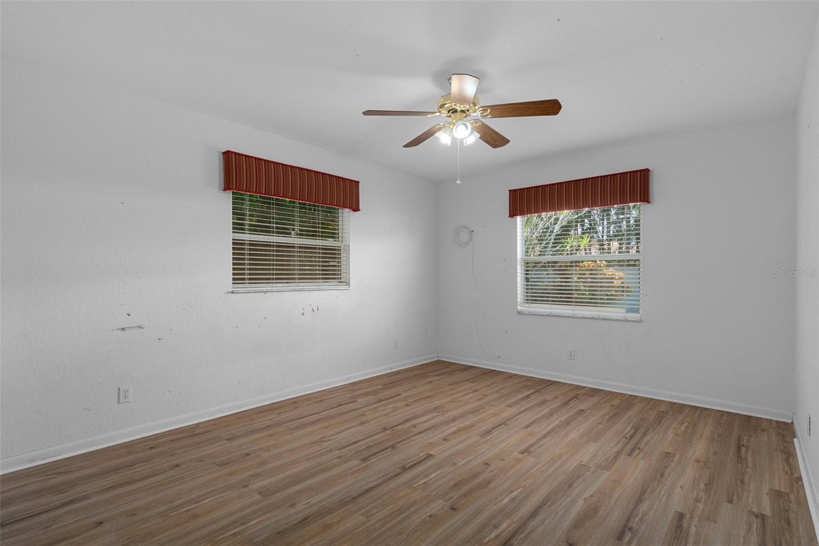 Image 37 of 60 For 1563 Eden Isle Boulevard Ne