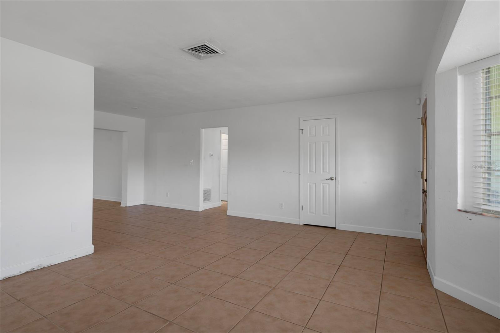 Image 8 of 60 For 1563 Eden Isle Boulevard Ne