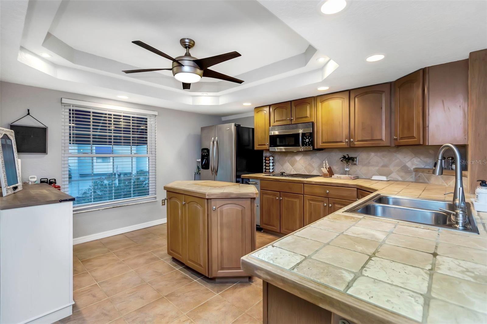 Image 17 of 46 For 745 Pinellas Bayway S 207