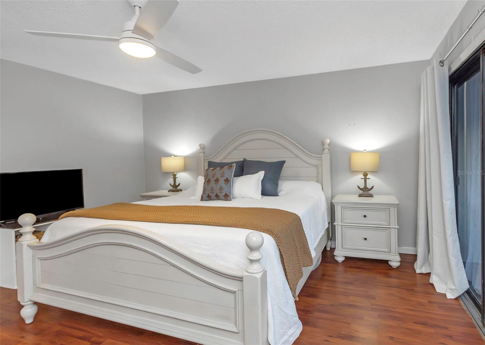 Image 27 of 46 For 745 Pinellas Bayway S 207