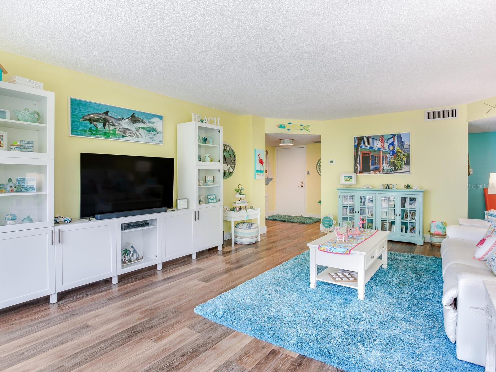 Image 16 of 87 For 660 Island Way 306