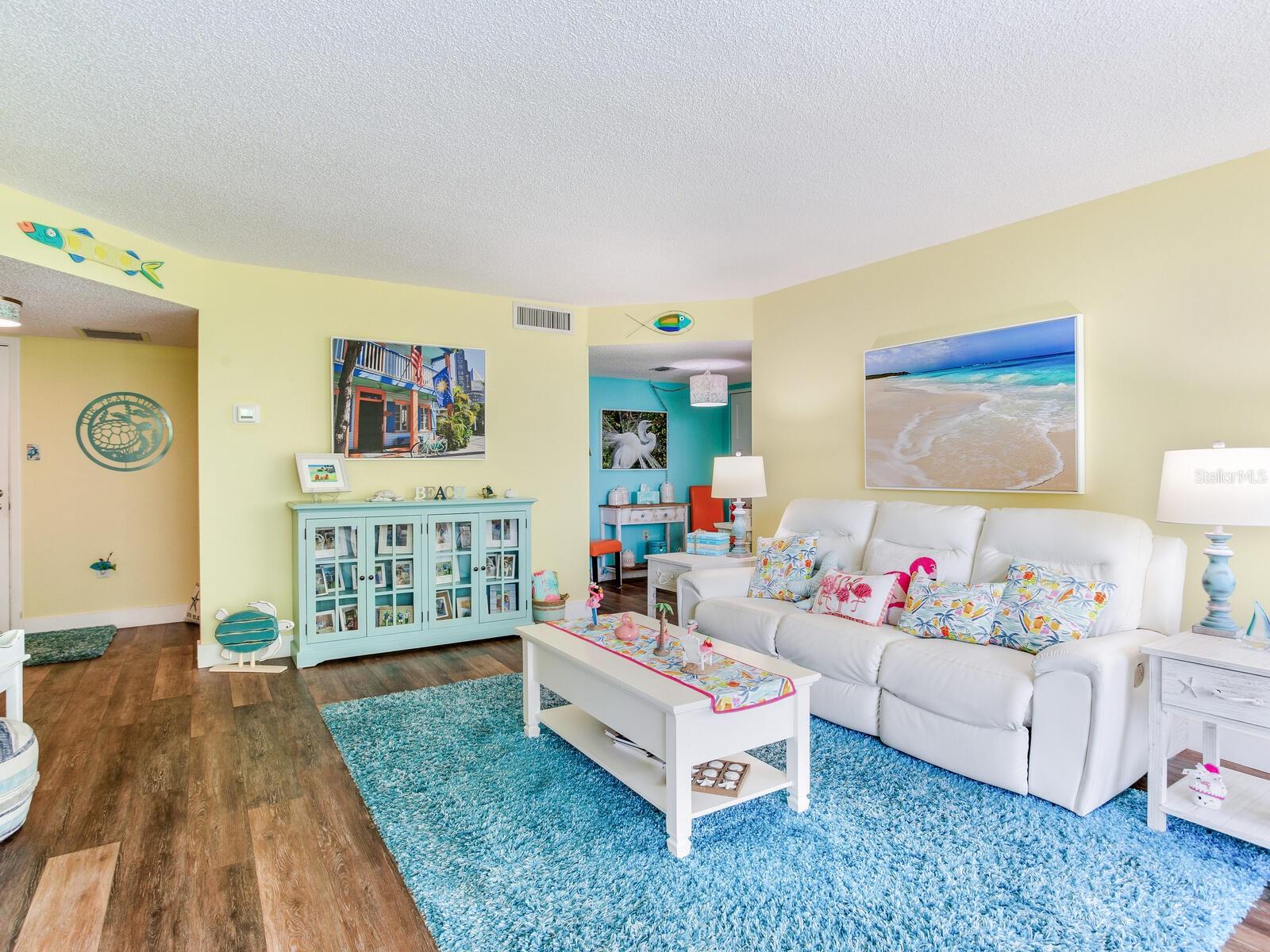 Image 18 of 87 For 660 Island Way 306