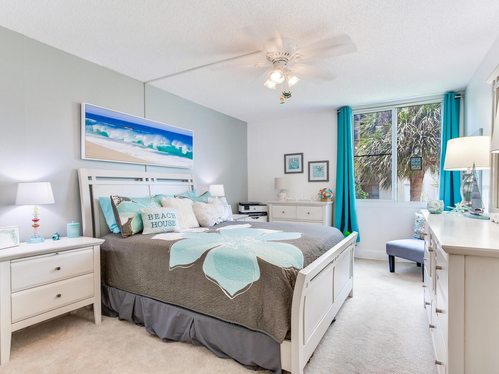 Image 38 of 87 For 660 Island Way 306