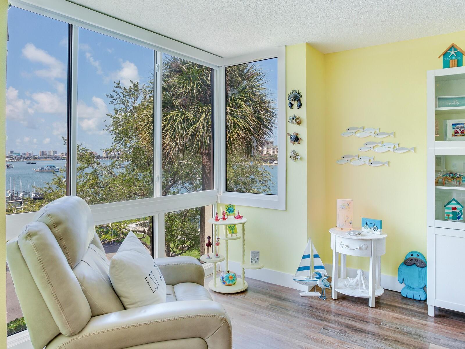 Image 6 of 87 For 660 Island Way 306