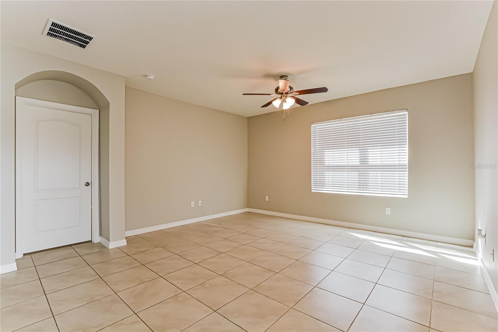Image 4 of 15 For 432 Tanglewood Drive