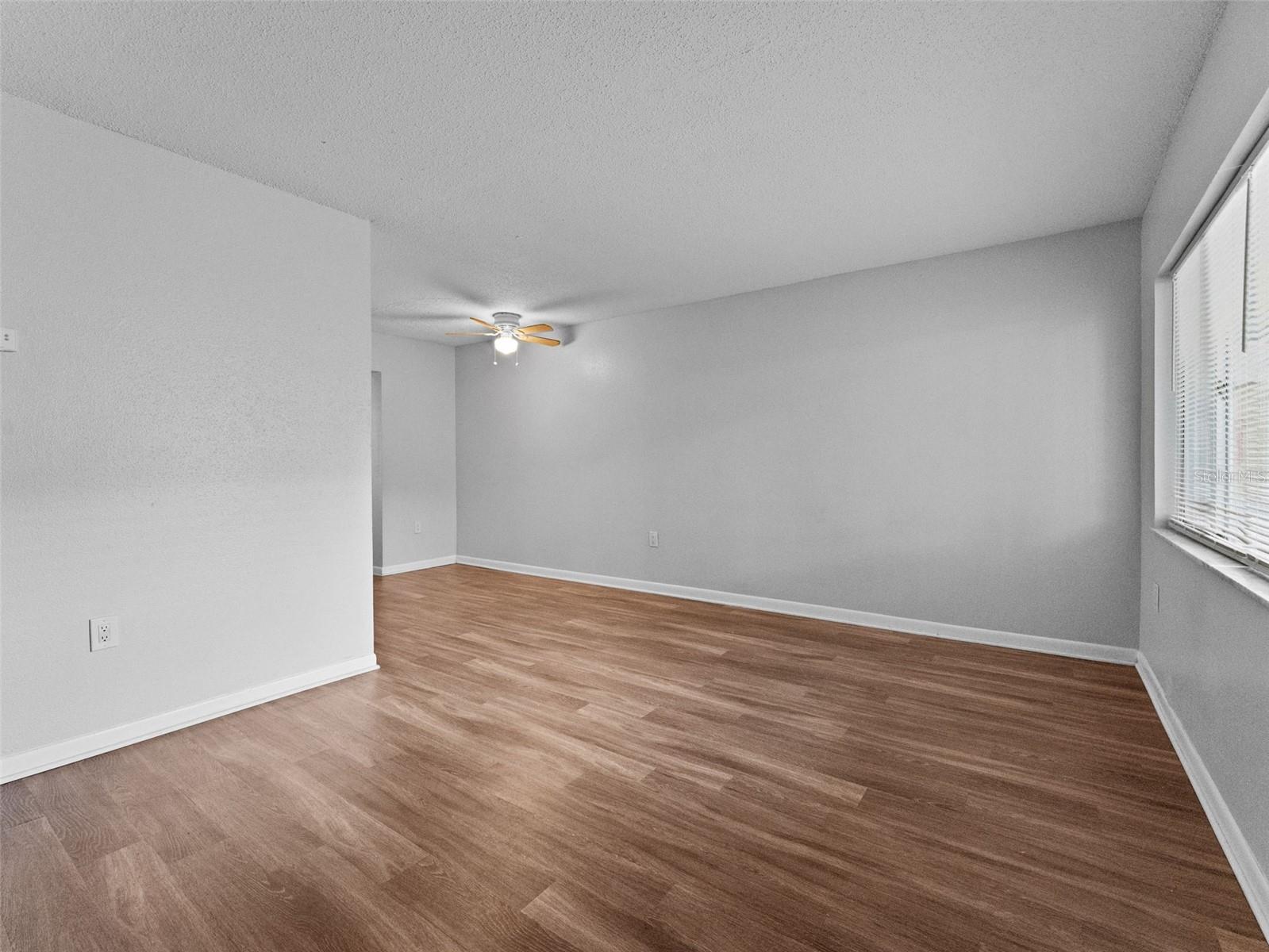 Image 33 of 73 For 335 47th Avenue N