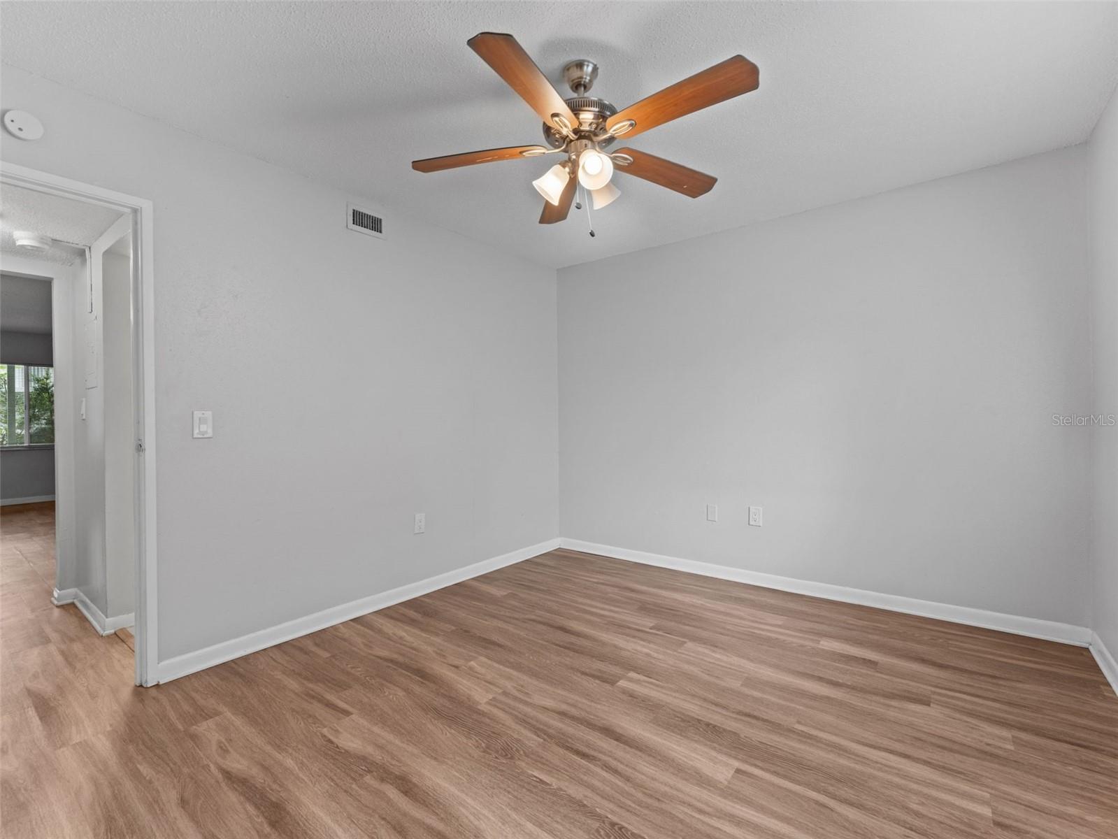 Image 43 of 73 For 335 47th Avenue N