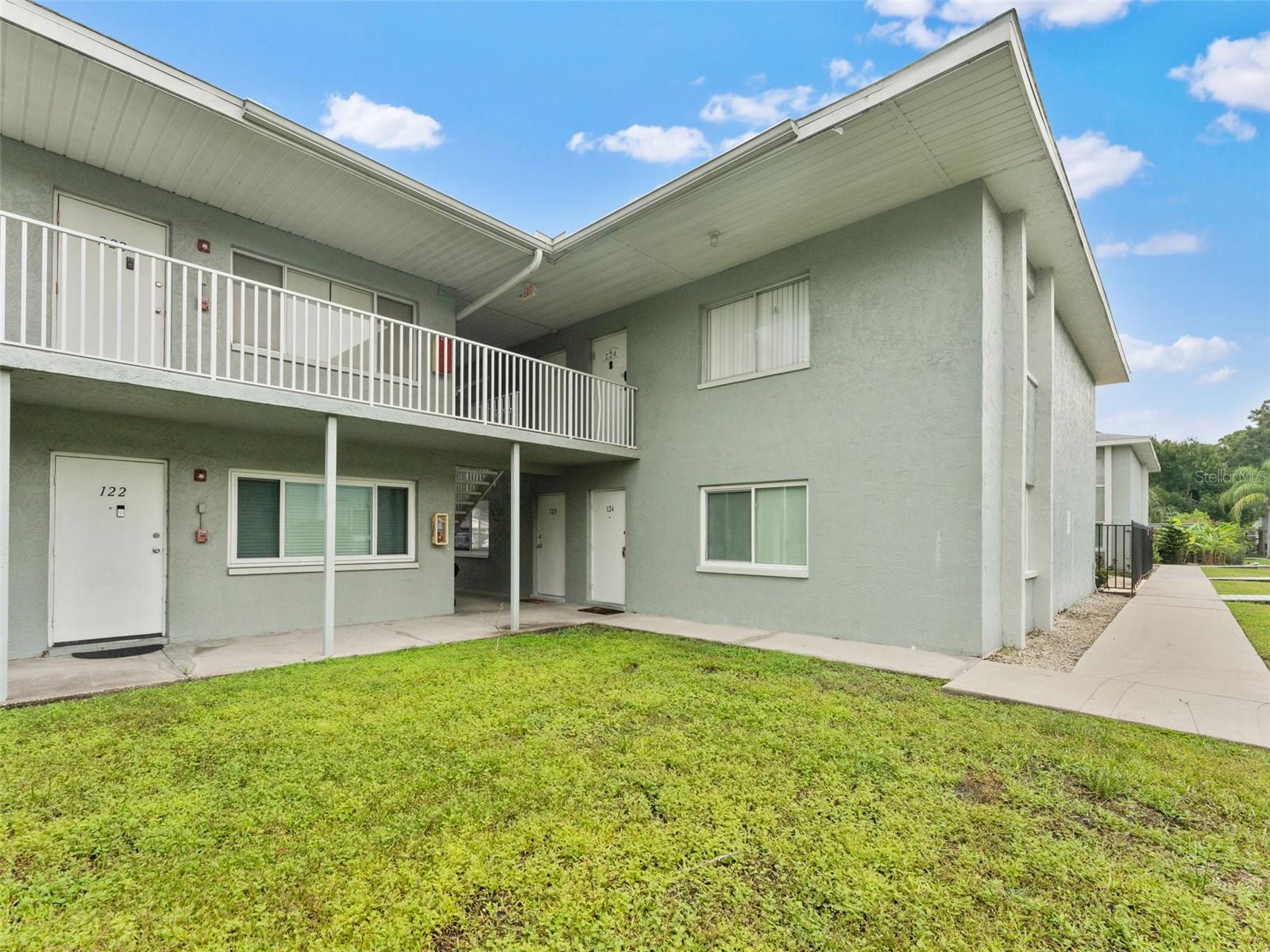 Image 7 of 73 For 335 47th Avenue N