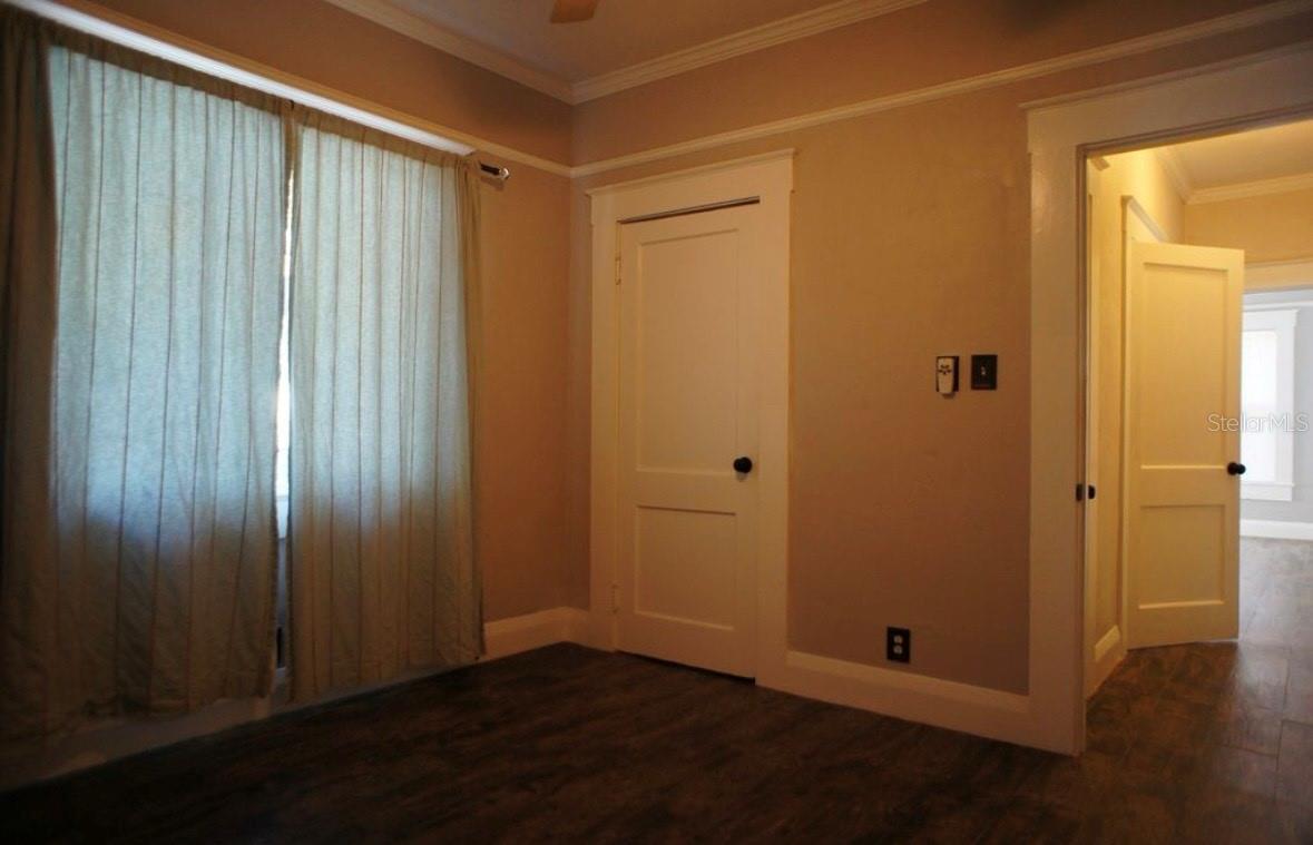 Image 4 of 8 For 708 Crenshaw Street