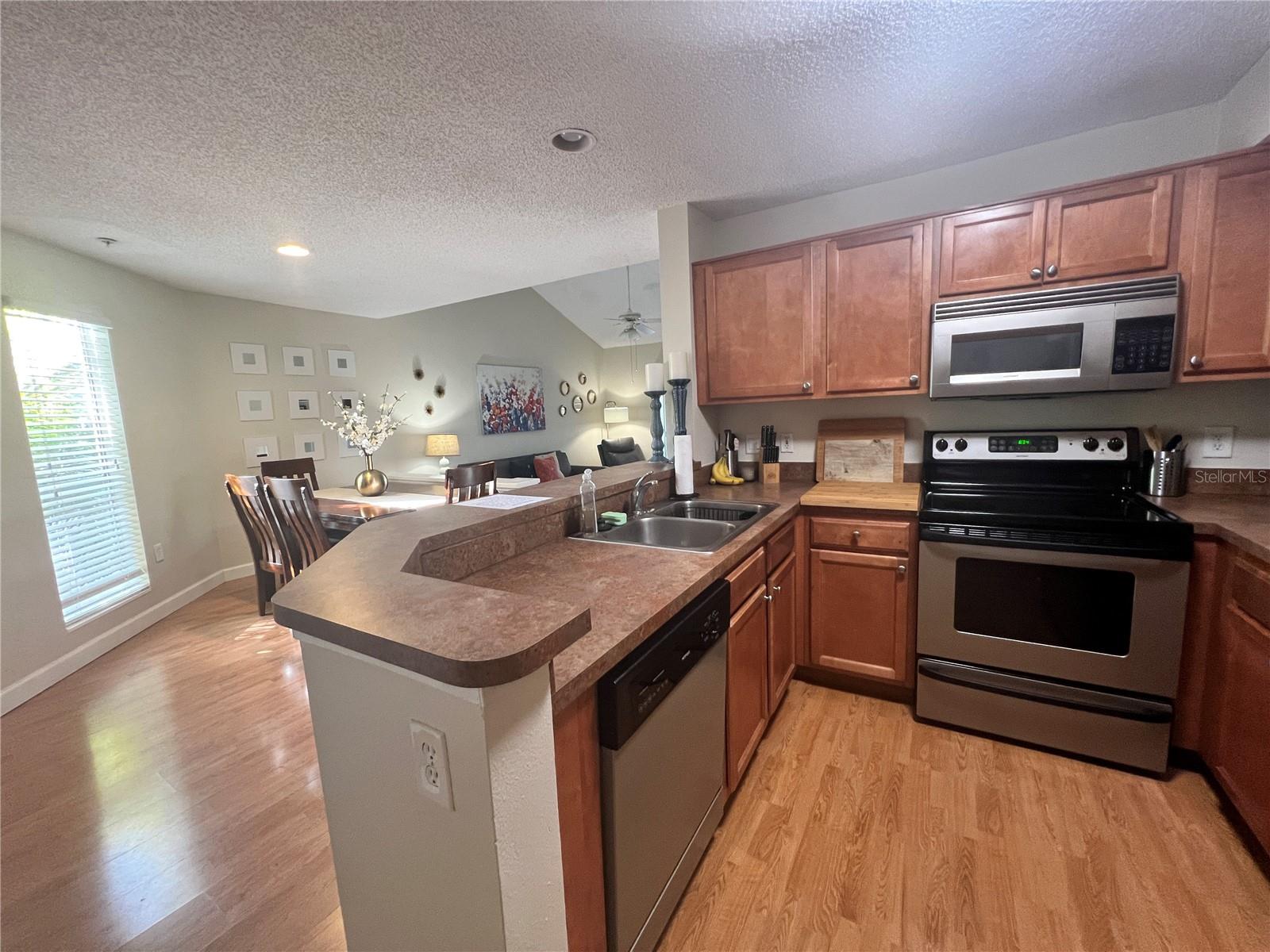 Image 5 of 16 For 115 112th Avenue Ne 710